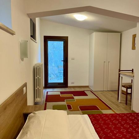 Amoroso'S House, Affittacamere Caramanico Terme Buitenkant foto