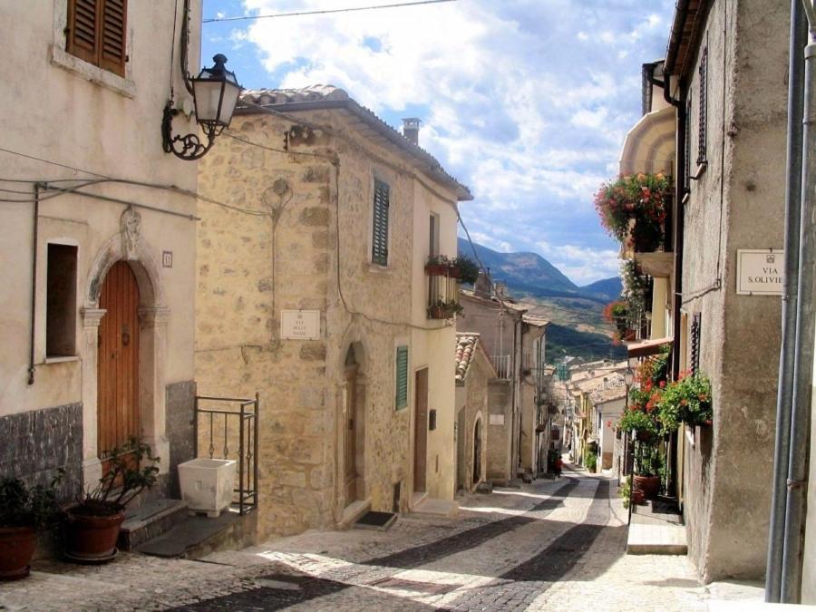 Amoroso'S House, Affittacamere Caramanico Terme Buitenkant foto
