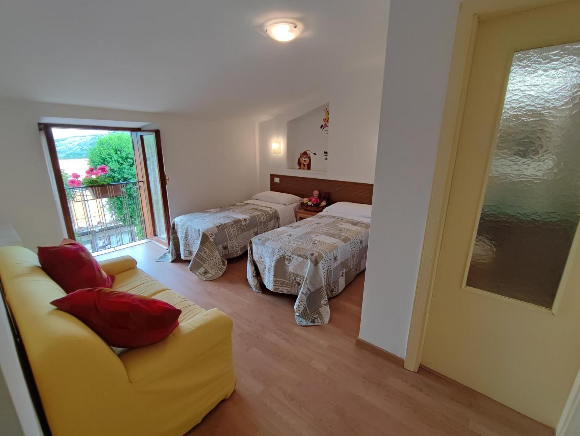 Amoroso'S House, Affittacamere Caramanico Terme Buitenkant foto