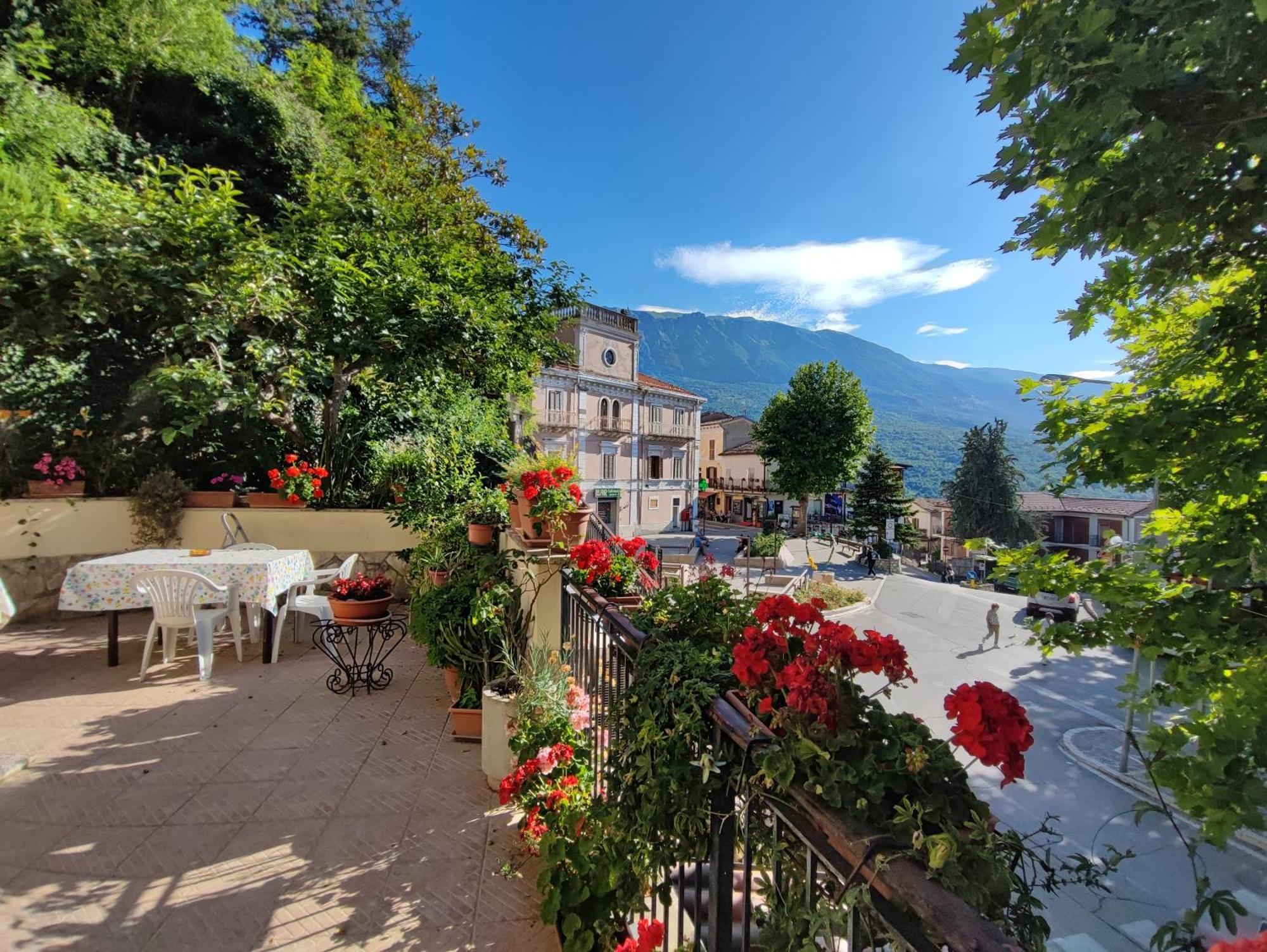 Amoroso'S House, Affittacamere Caramanico Terme Buitenkant foto
